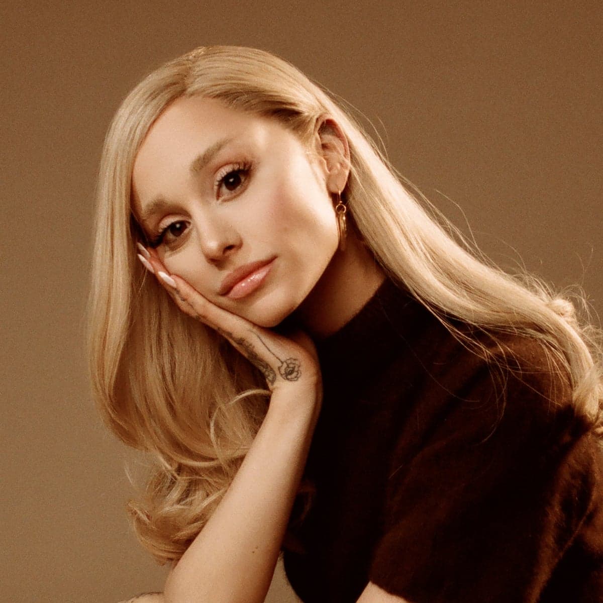 Ariana Grande performing live